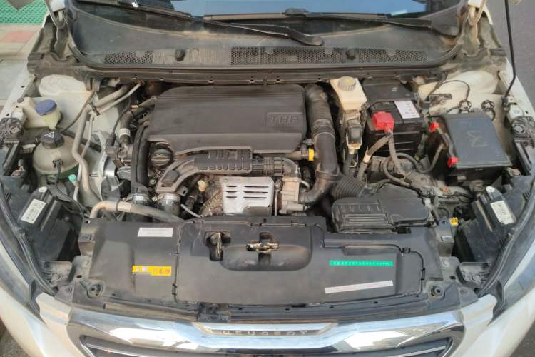 Used Peugeot 308S 2015 1.2T Automatic Jingchi Edition Engine Bay