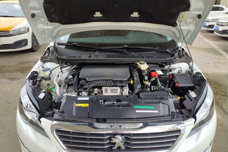 Used Peugeot 308S 2015 1.2T Automatic Jingchi Edition Engine Bay