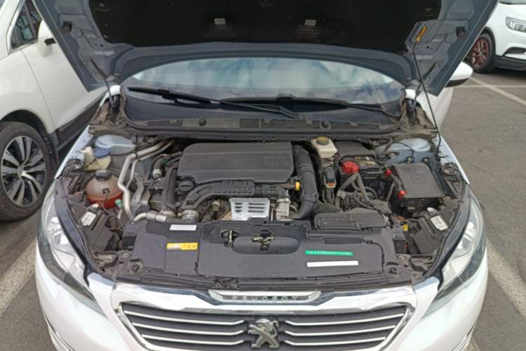 Used Peugeot 308S 2015 1.2T Automatic Jingchi Edition Engine Bay