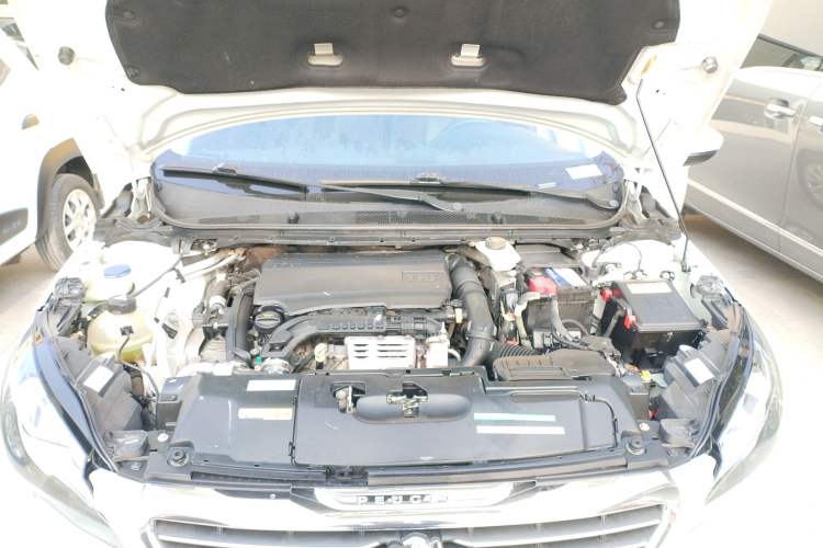 Used Peugeot 308S 2015 1.2T Automatic Jingchi Edition Engine Bay