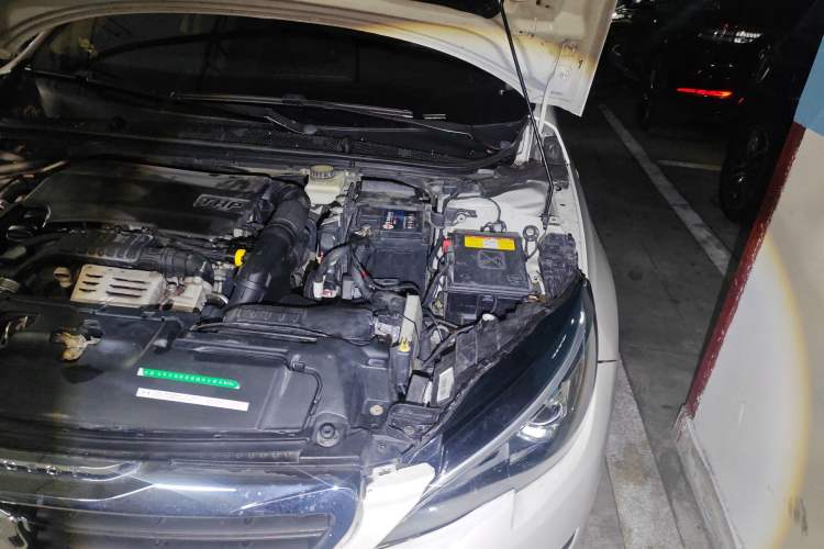 Used Peugeot 308S 2015 1.2T Automatic Jingchi Edition Engine Bay Left