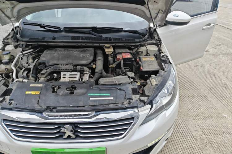 Used Peugeot 308S 2015 1.2T Automatic Jingchi Edition Engine Bay Left