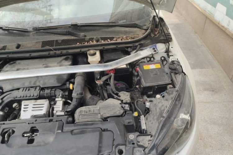 Used Peugeot 308S 2015 1.2T Automatic Jingchi Edition Engine Bay Left
