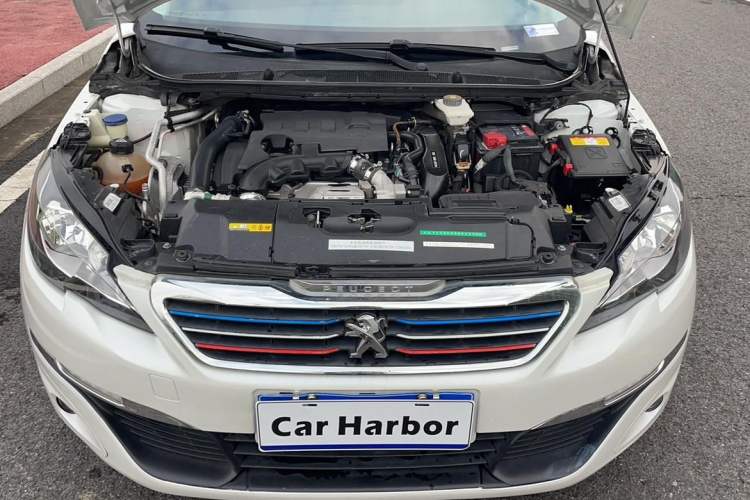 Used Peugeot 308S 2015 1.6T Automatic Jingchi Edition Engine Bay