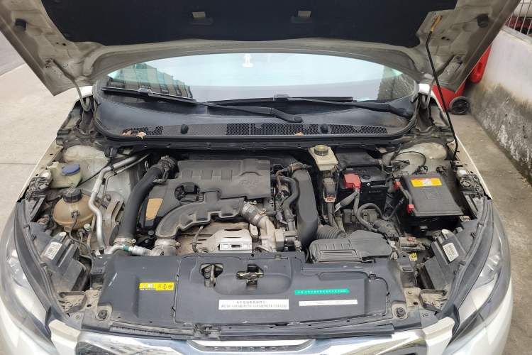 Used Peugeot 308S 2015 1.6T Automatic Jingchi Edition Engine Bay