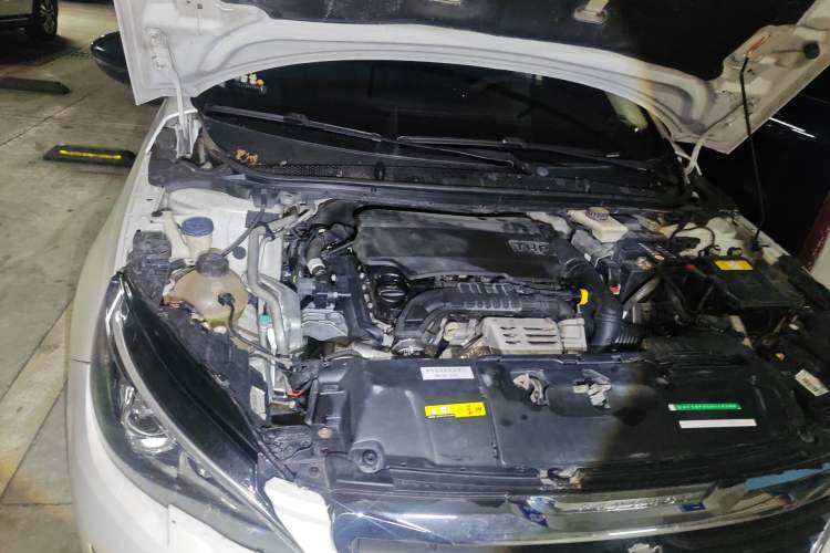 Used Peugeot 308S 2015 1.2T Automatic Jingchi Edition Engine Bay Right