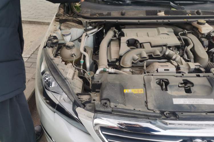 Used Peugeot 308S 2015 1.6T Automatic Jingchi Edition Engine Bay Right