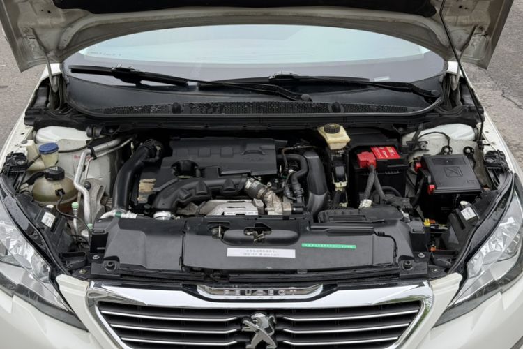Used Peugeot 308S 2015 1.6T Automatic Jingchi Edition Engine Bay