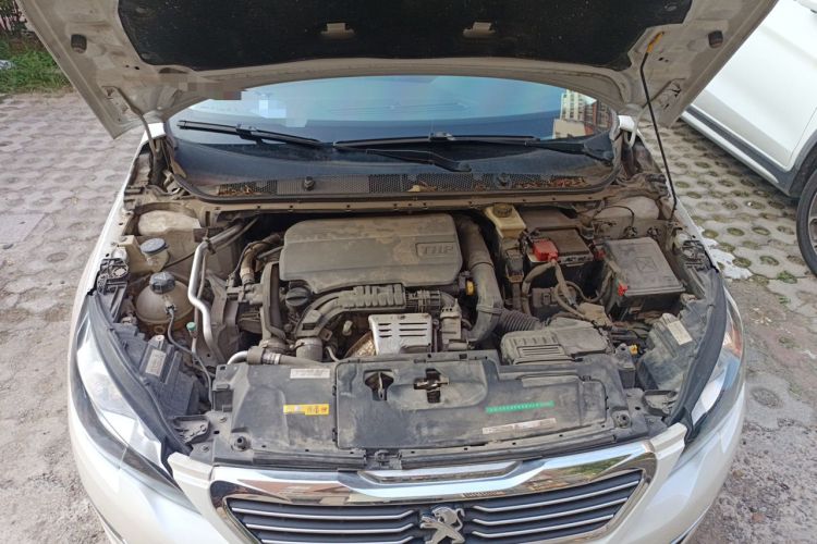Used Peugeot 308S 2015 1.2T Automatic Jingchi Edition Engine Bay