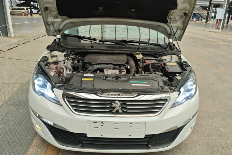 Used Peugeot 308S 2015 1.2T Automatic Jingchi Edition Engine Bay