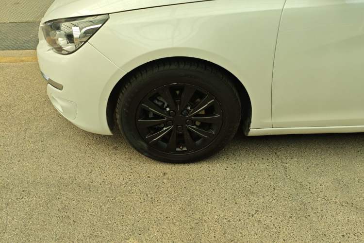 Used Peugeot 308S 2015 1.2T Automatic Jingchi Edition Exterior 2