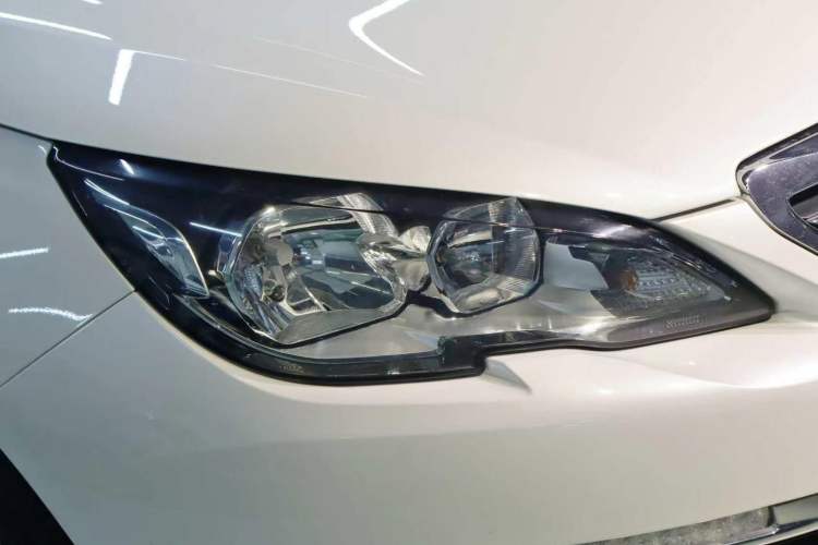 Used Peugeot 308S 2015 1.6T Automatic Jingchi Edition Exterior 3