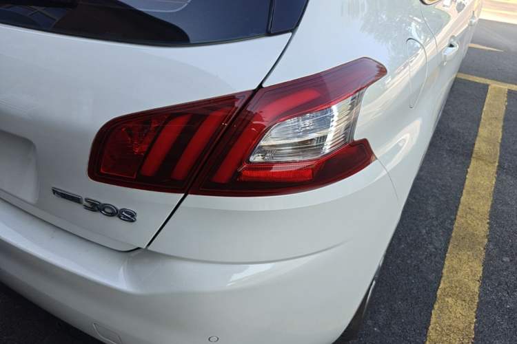 Used Peugeot 308S 2015 1.2T Automatic Jingchi Edition Exterior 3