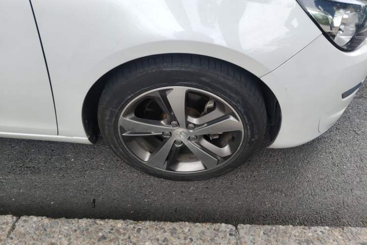 Used Peugeot 308S 2015 1.6T Automatic Jingchi Edition Exterior 4