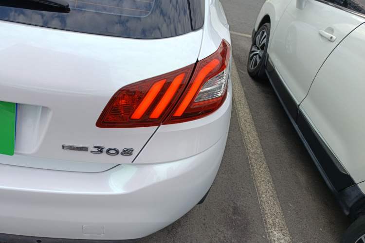 Used Peugeot 308S 2015 1.2T Automatic Jingchi Edition Exterior 6