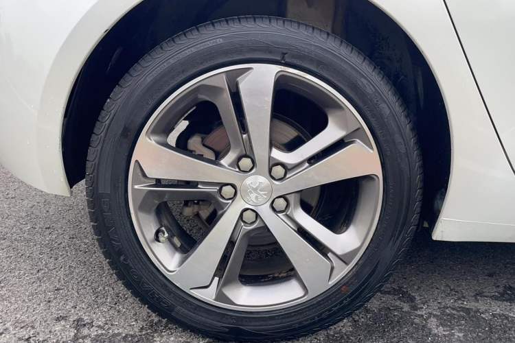Used Peugeot 308S 2015 1.6T Automatic Jingchi Edition Exterior 8