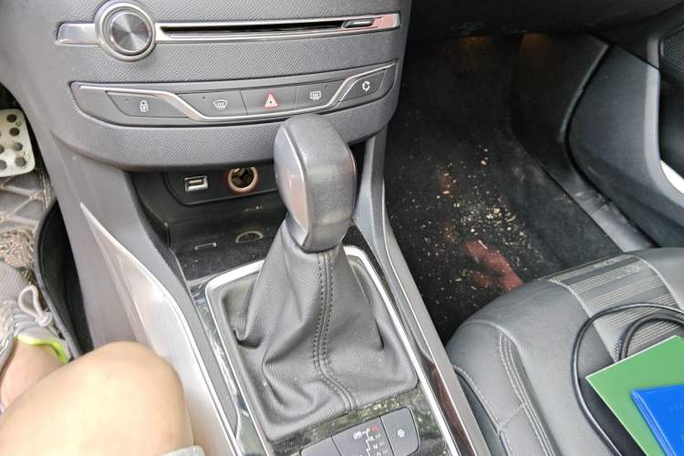 Used Peugeot 308S 2015 1.6T Automatic Ruichi Edition Gear Lever