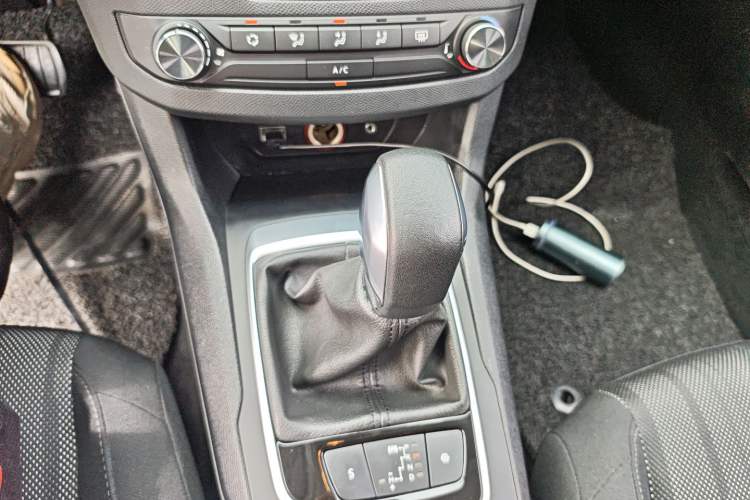 Used Peugeot 308S 2015 1.2T Automatic Shangchi Edition Gear Lever