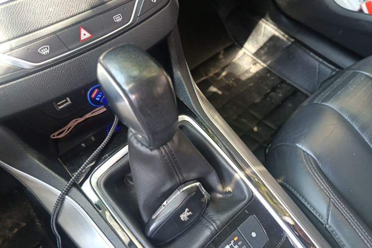 Used Peugeot 308S 2015 1.6T Automatic Ruichi Edition Gear Lever
