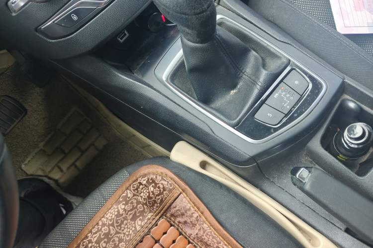Used Peugeot 308S 2015 1.2T Automatic Jingchi Edition Gear Lever