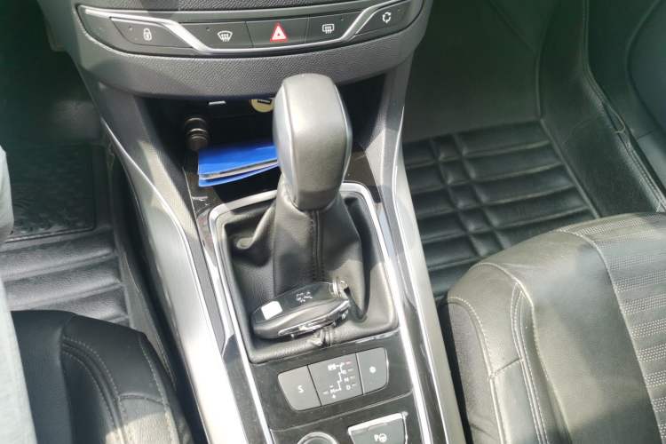 Used Peugeot 308S 2015 1.6T Automatic Ruichi Edition Gear Lever