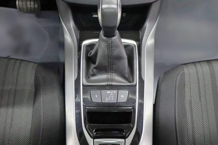 Used Peugeot 308S 2015 1.6T Automatic Jingchi Edition Gear Lever