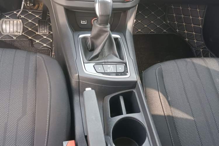 Used Peugeot 308S 2015 1.2T Automatic Shangchi Edition Gear Lever