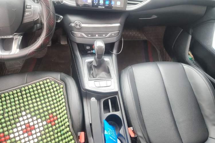 Used Peugeot 308S 2015 1.2T Automatic Jingchi Edition Gear Lever