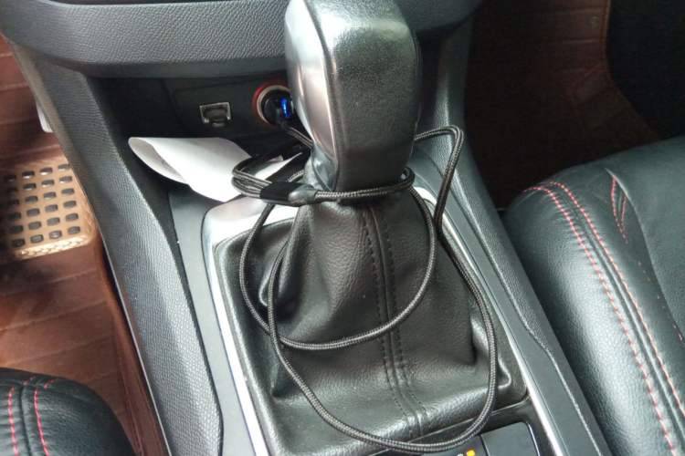 Used Peugeot 308S 2015 1.2T Automatic Jingchi Edition Gear Lever