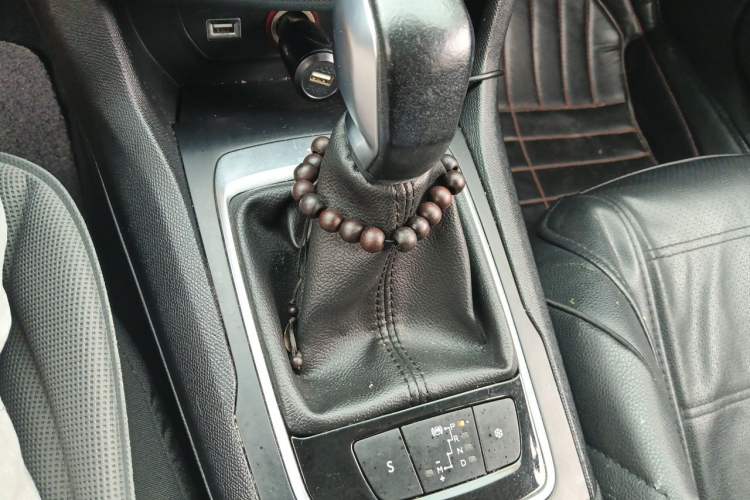 Used Peugeot 308S 2015 1.2T Automatic Jingchi Edition Gear Lever