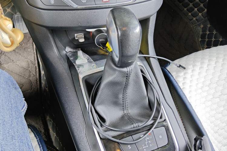 Used Peugeot 308S 2015 1.2T Automatic Jingchi Edition Gear Lever