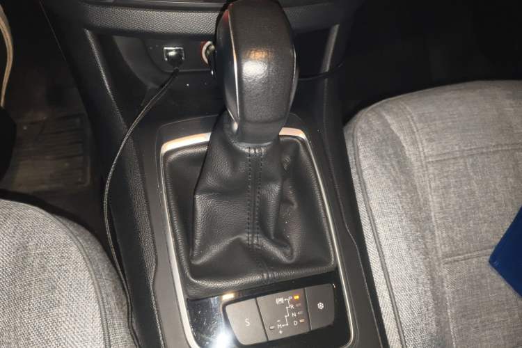 Used Peugeot 308S 2015 1.2T Automatic Shangchi Edition Gear Lever
