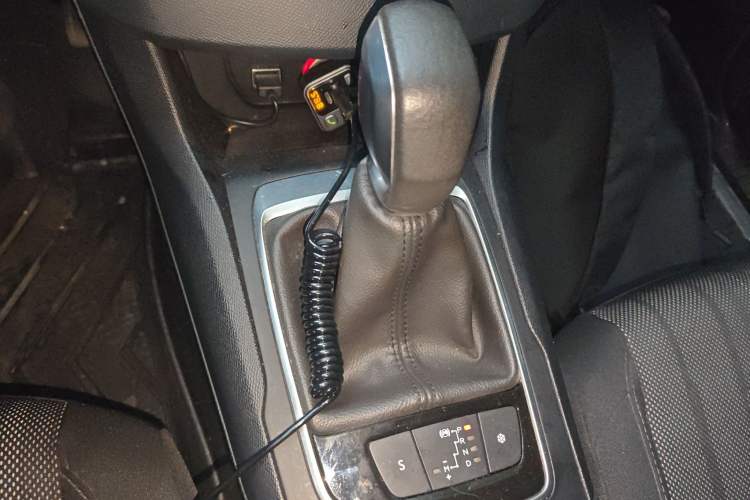 Used Peugeot 308S 2015 1.2T Automatic Jingchi Edition Gear Lever