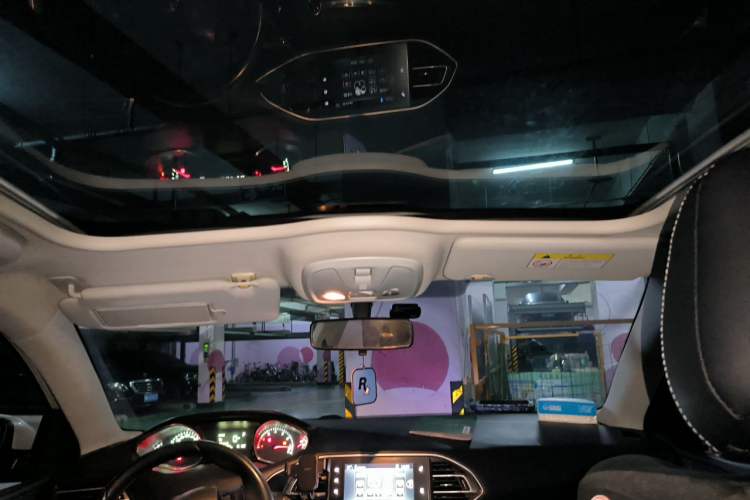 Used Peugeot 308S 2015 1.6T Automatic Jingchi Edition Headliner