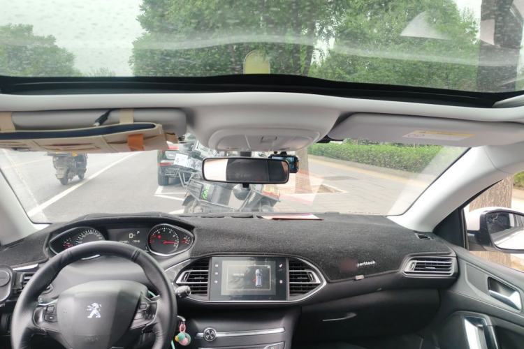 Used Peugeot 308S 2015 1.6T Automatic Jingchi Edition Headliner
