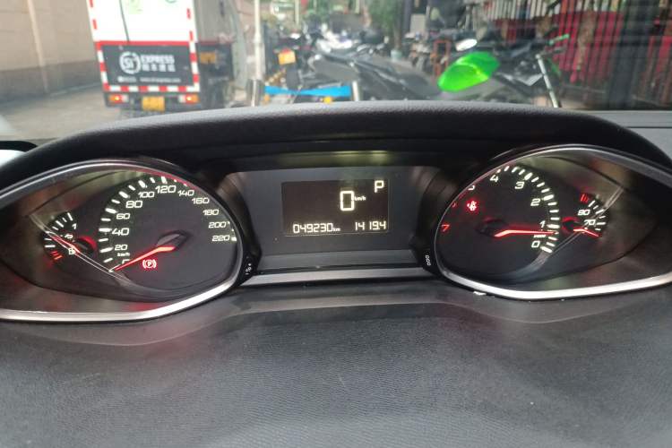 Used Peugeot 308S 2015 1.6T Automatic Jingchi Edition Instrument Cluster