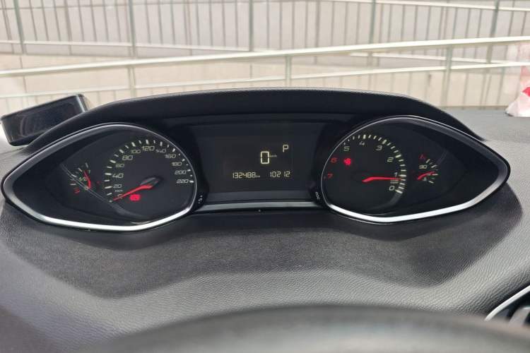 Used Peugeot 308S 2015 1.6T Automatic Jingchi Edition Instrument Cluster