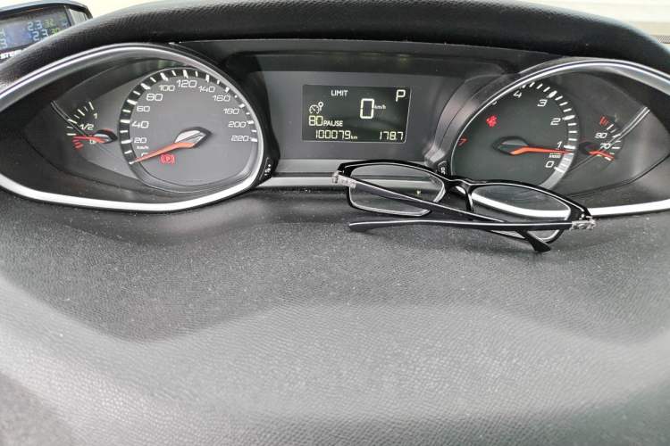 Used Peugeot 308S 2015 1.2T Automatic Jingchi Edition Instrument Cluster