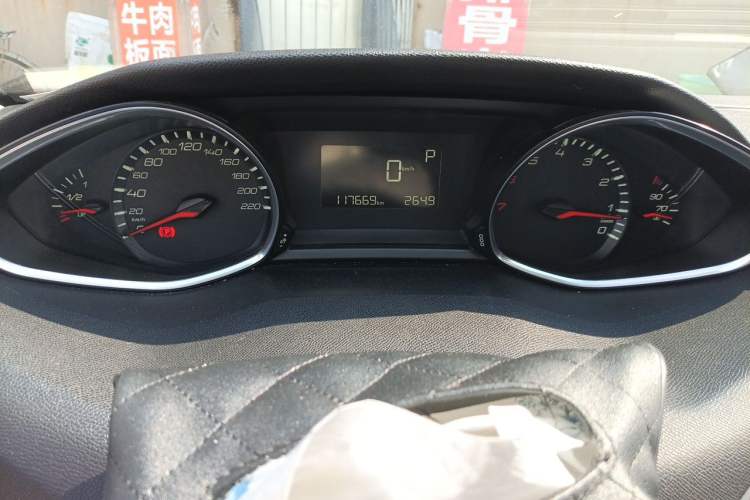 Used Peugeot 308S 2015 1.6T Automatic Jingchi Edition Instrument Cluster