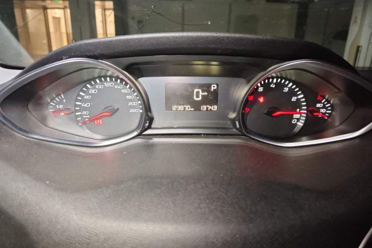 Used Peugeot 308S 2015 1.2T Automatic Jingchi Edition Instrument Cluster