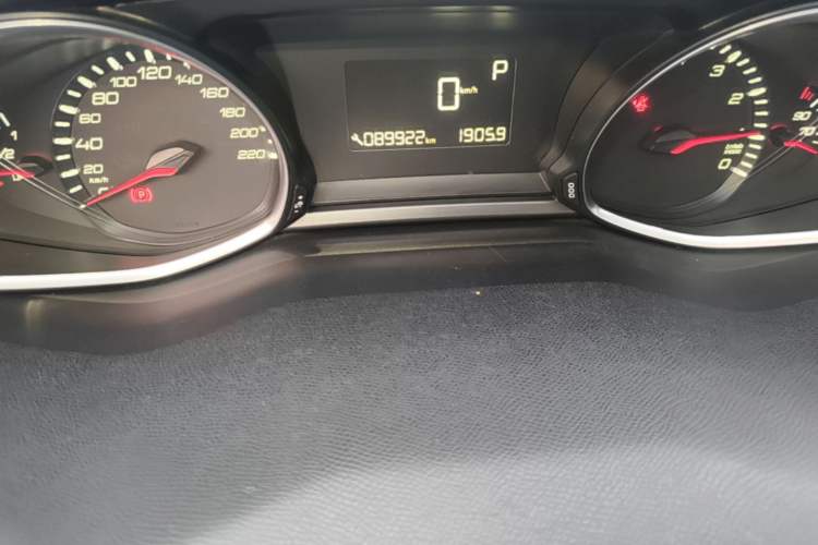 Used Peugeot 308S 2015 1.6T Automatic Jingchi Edition Instrument Cluster