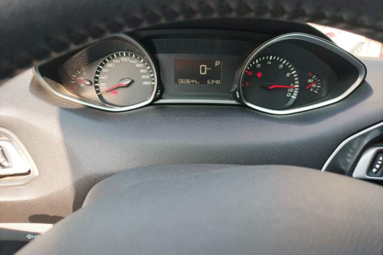 Used Peugeot 308S 2015 1.2T Automatic Jingchi Edition Instrument Cluster