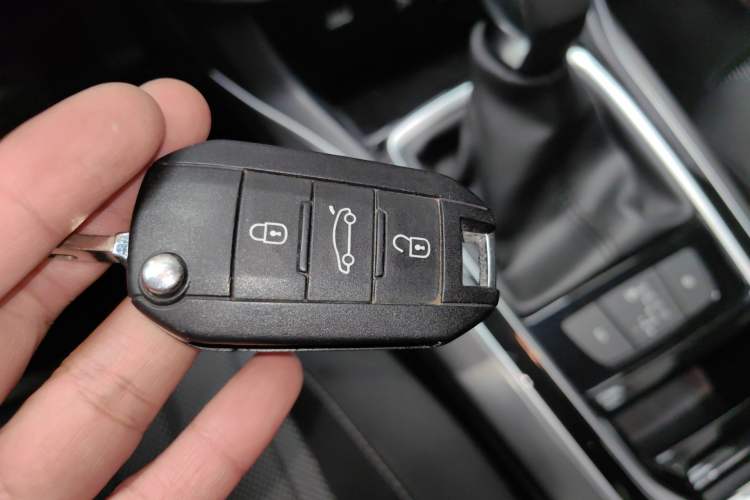 Used Peugeot 308S 2015 1.6T Automatic Jingchi Edition Interior 1