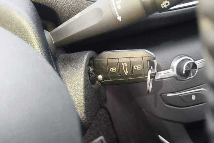 Used Peugeot 308S 2015 1.6T Automatic Jingchi Edition Interior 1