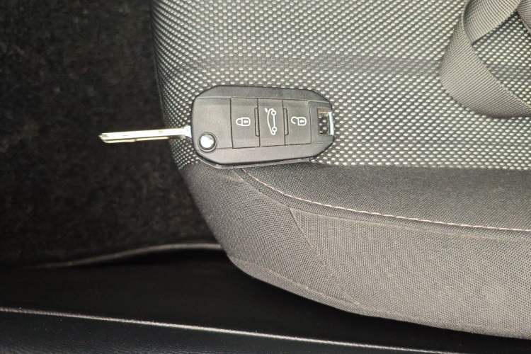 Used Peugeot 308S 2015 1.2T Automatic Jingchi Edition Interior 1