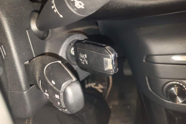 Used Peugeot 308S 2015 1.2T Automatic Shangchi Edition Interior 1