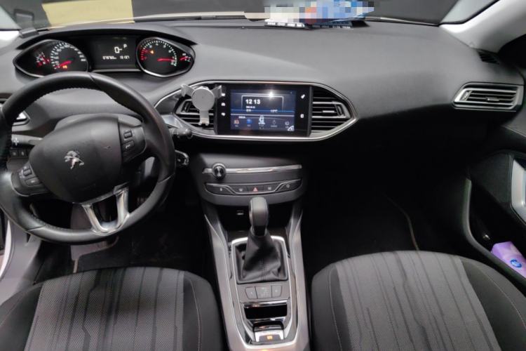Used Peugeot 308S 2015 1.6T Automatic Jingchi Edition Interior 2