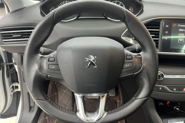 Used Peugeot 308S 2015 1.2T Automatic Jingchi Edition Interior 3