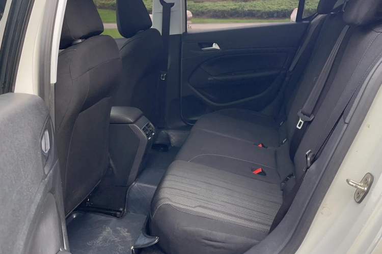 Used Peugeot 308S 2015 1.6T Automatic Jingchi Edition Interior 3