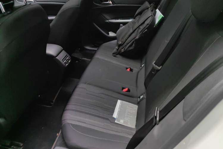 Used Peugeot 308S 2015 1.6T Automatic Jingchi Edition Interior 4
